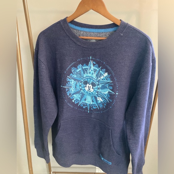 Disney Crew Neck size M - Picture 1 of 4